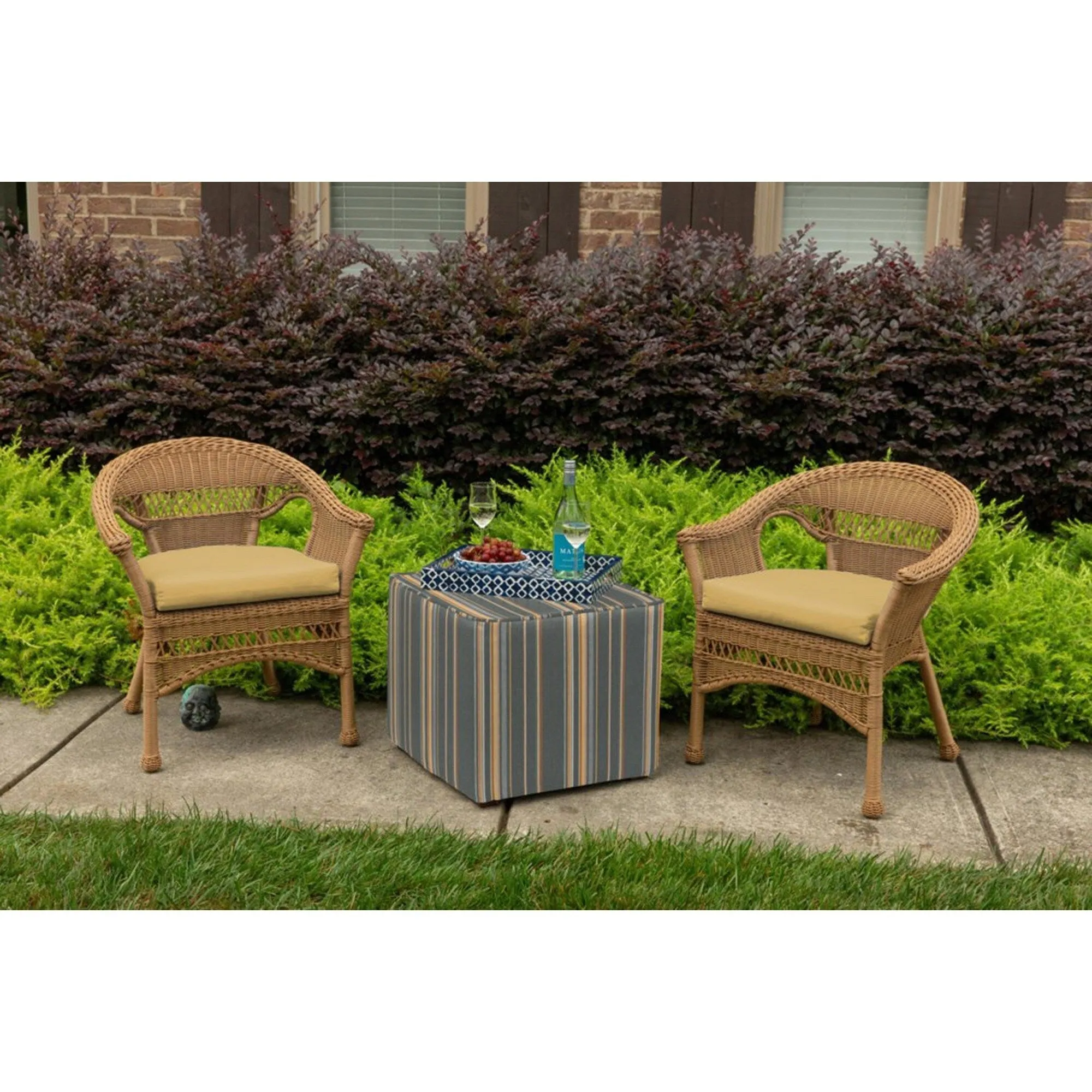 Casual Cushion Solid 1-Piece Outdoor Wicker Seat Pad. 18W x 18L